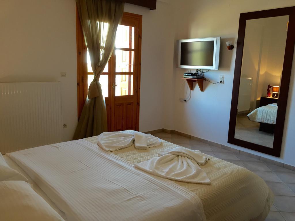 Anemos Apartments Marathókampos エクステリア 写真