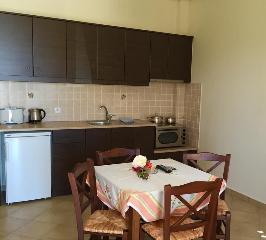 Anemos Apartments Marathókampos エクステリア 写真